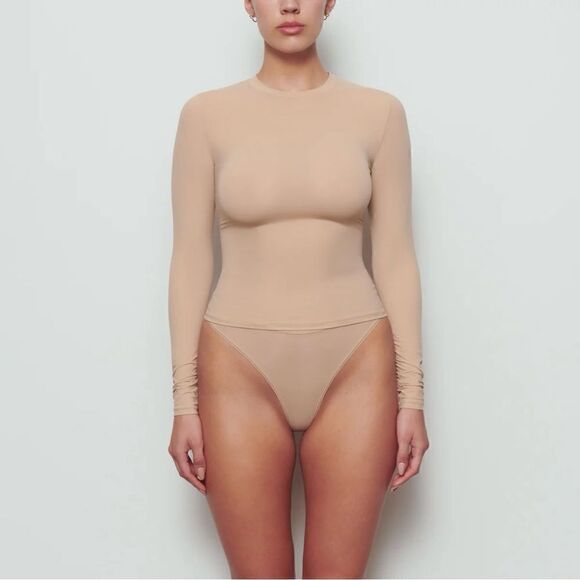 SKIMS Fits Everybody Long Sleeve T-Shirt in Clay - Picture 1 of 7